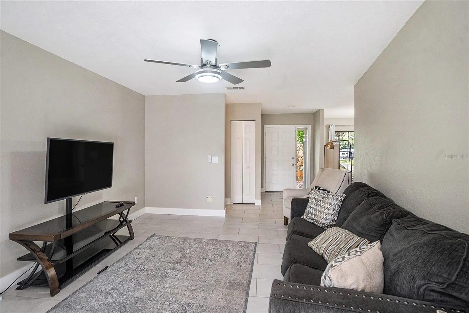 113 BLOOMINGFIELD DR