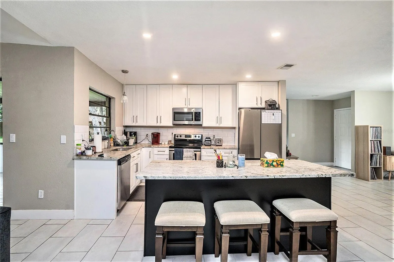 113 BLOOMINGFIELD DR