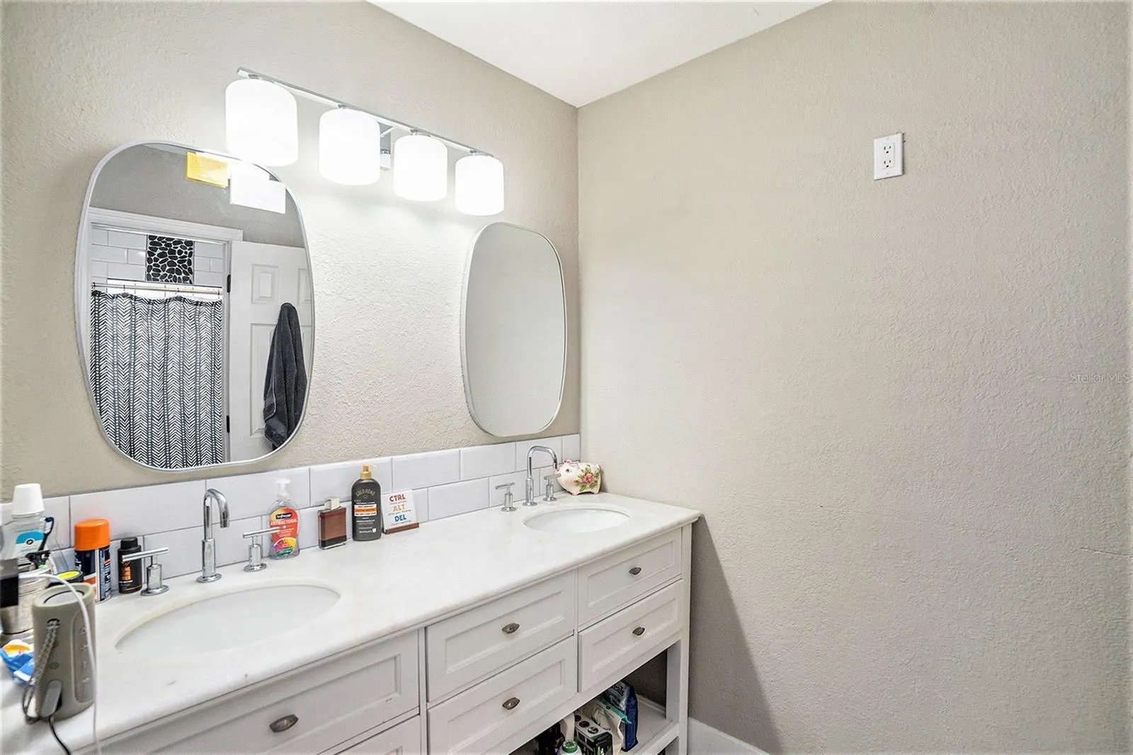 113 BLOOMINGFIELD DR
