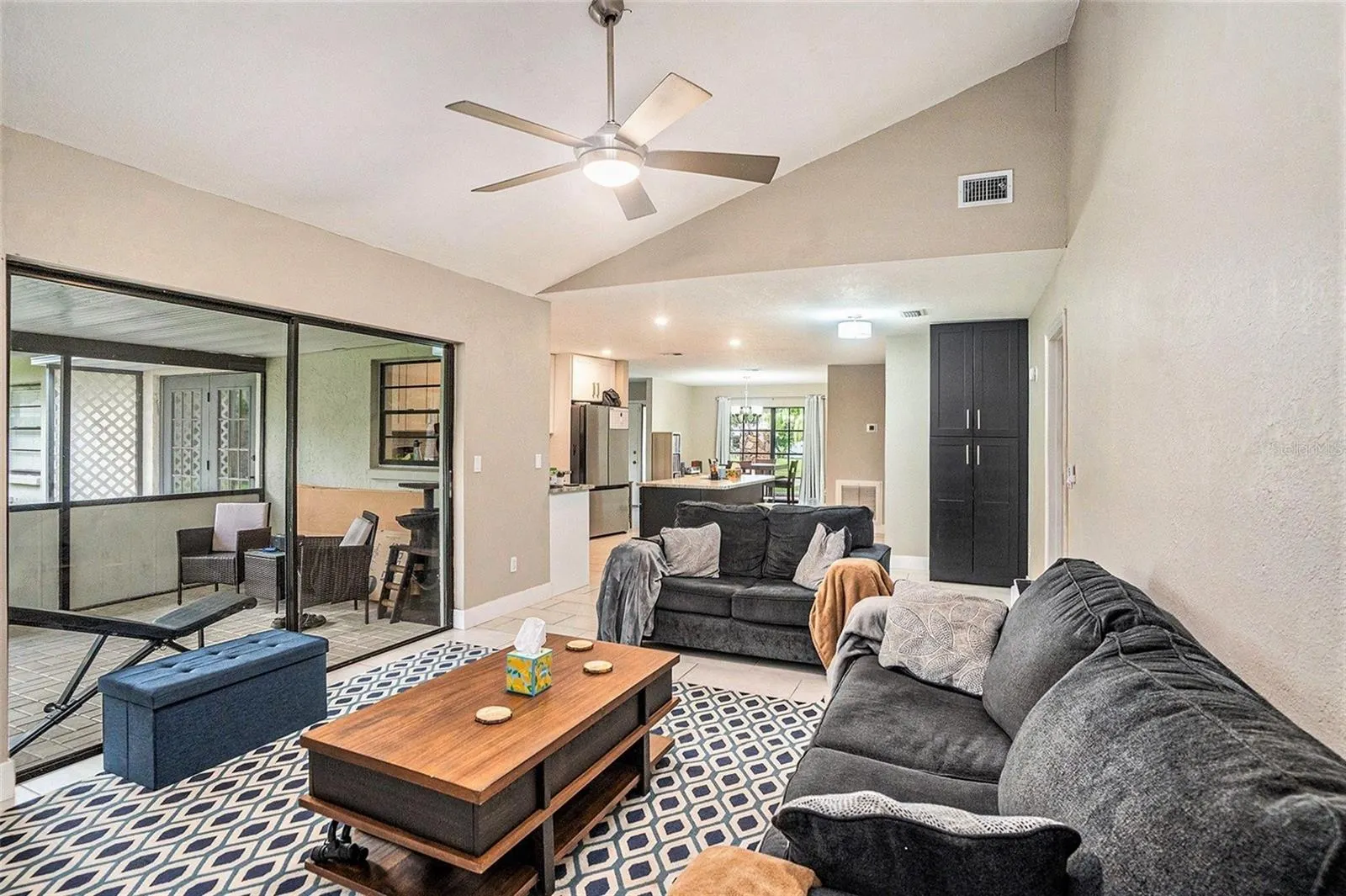 113 BLOOMINGFIELD DR