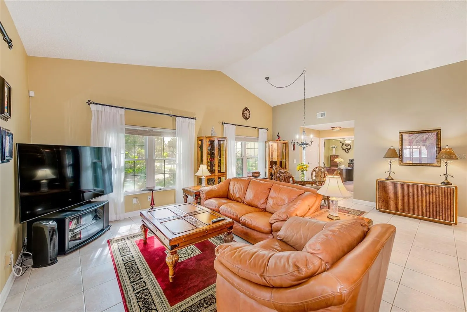 2728 BENTLEY DR