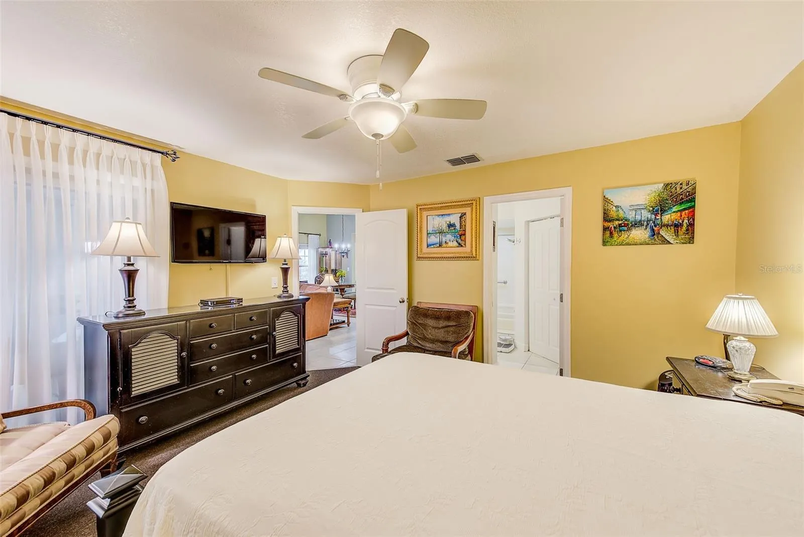 2728 BENTLEY DR