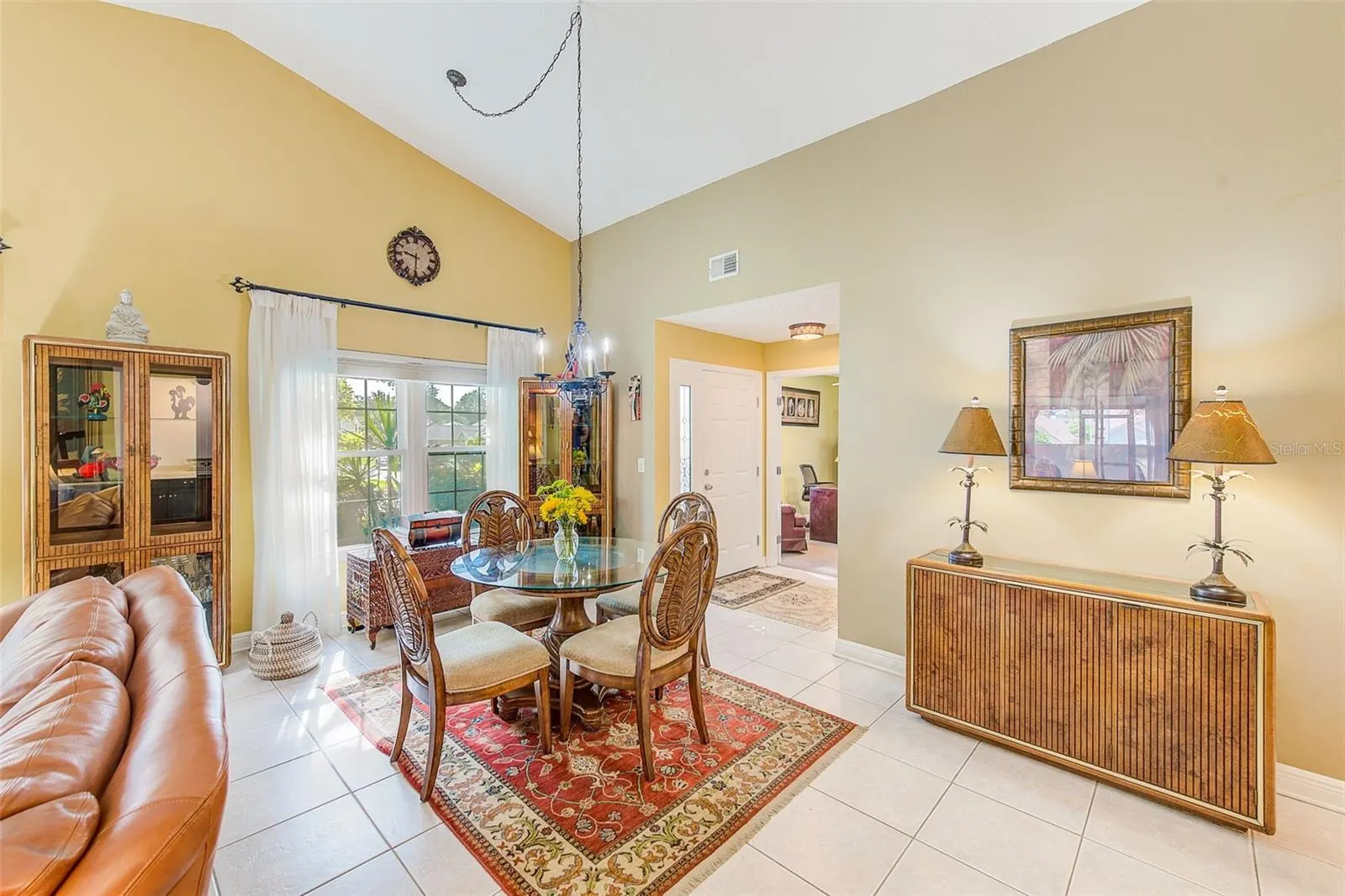2728 BENTLEY DR