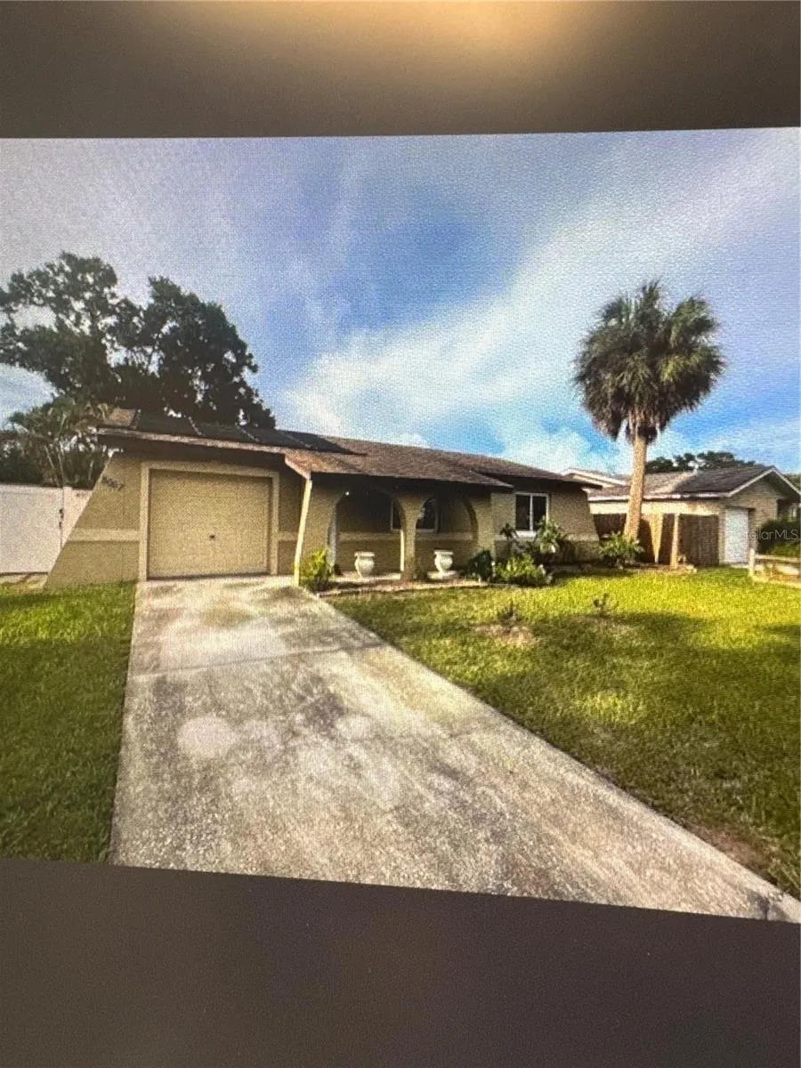 8067 CANDLEWOODE DR