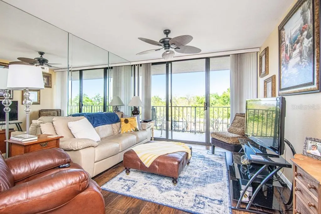 3211 W SWANN AVE #502, #502