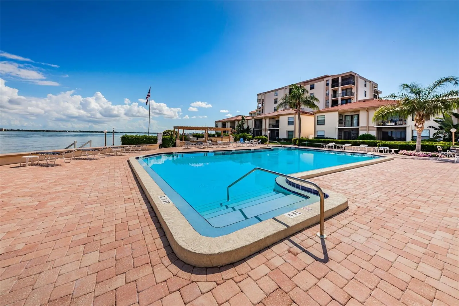 6051 SUN BLVD #605, #605