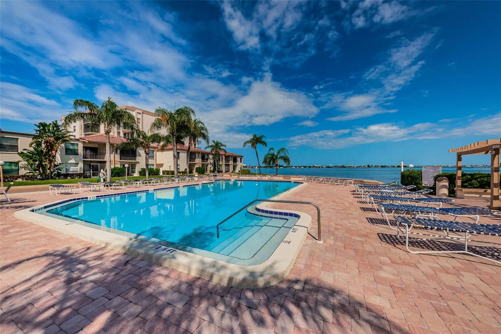 6051 SUN BLVD #605, #605