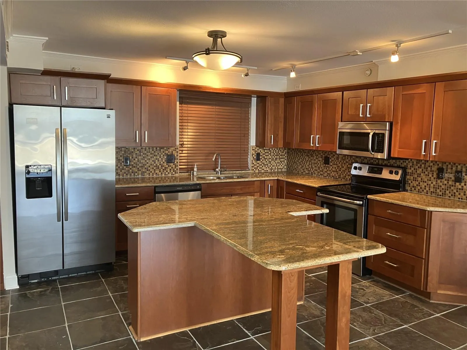 201 W LAUREL ST #PH4, #PH4