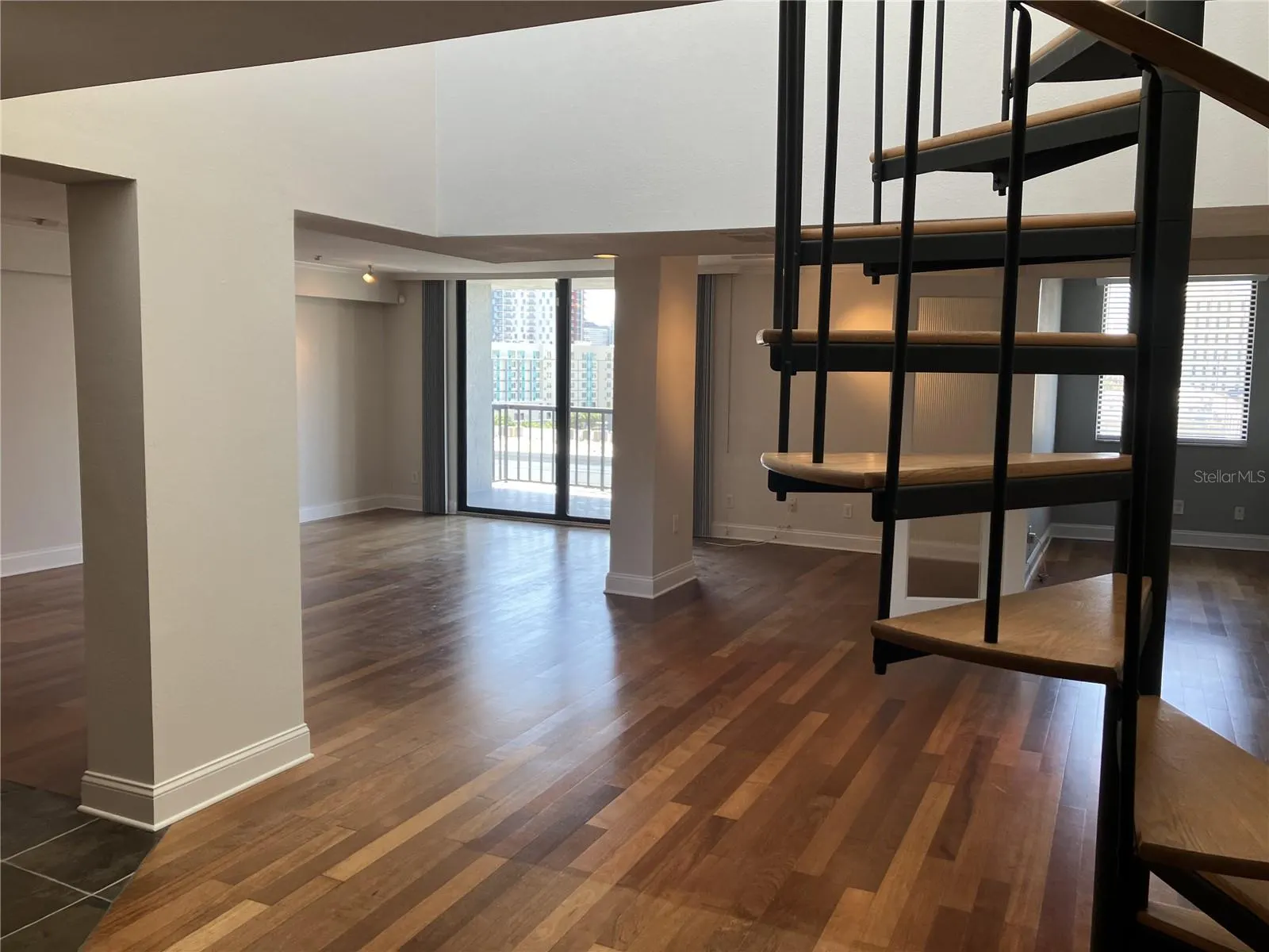 201 W LAUREL ST #PH4, #PH4