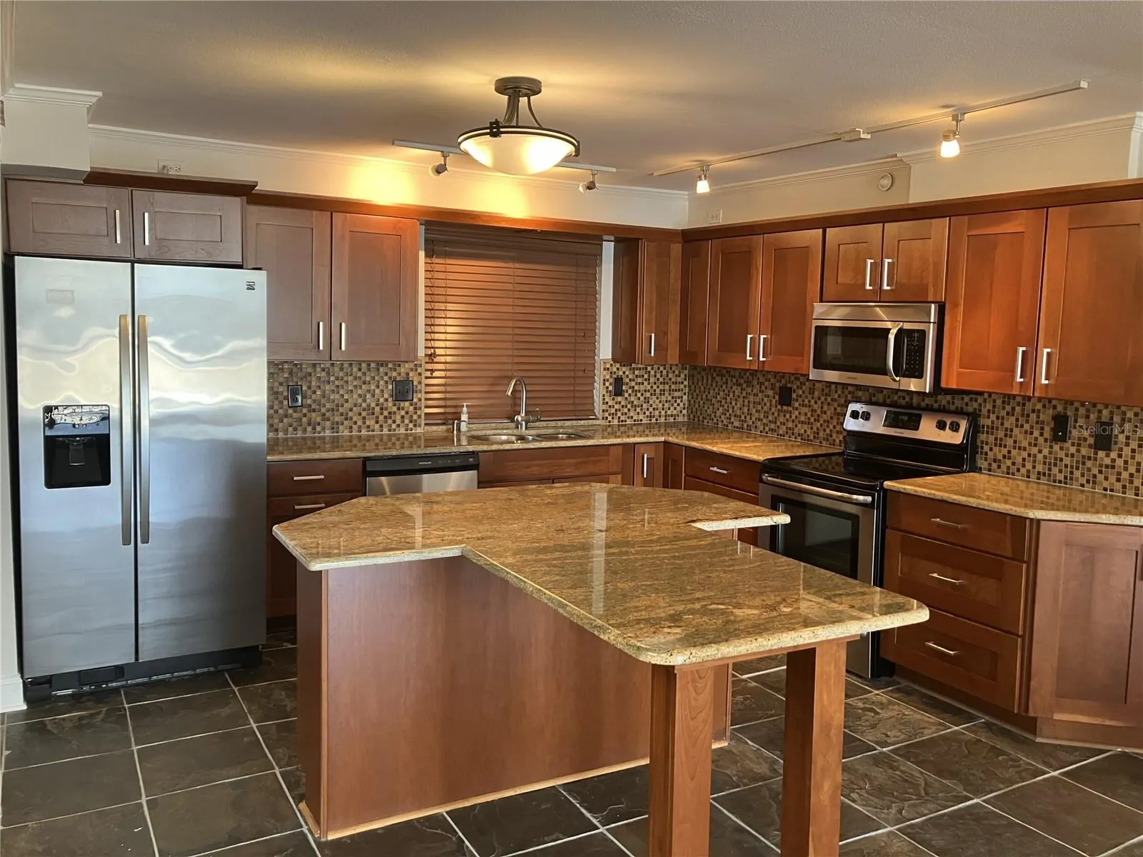 201 W LAUREL ST #PH4, #PH4