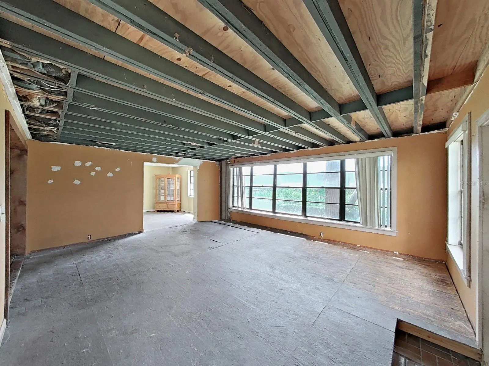 407 2ND AVE SE