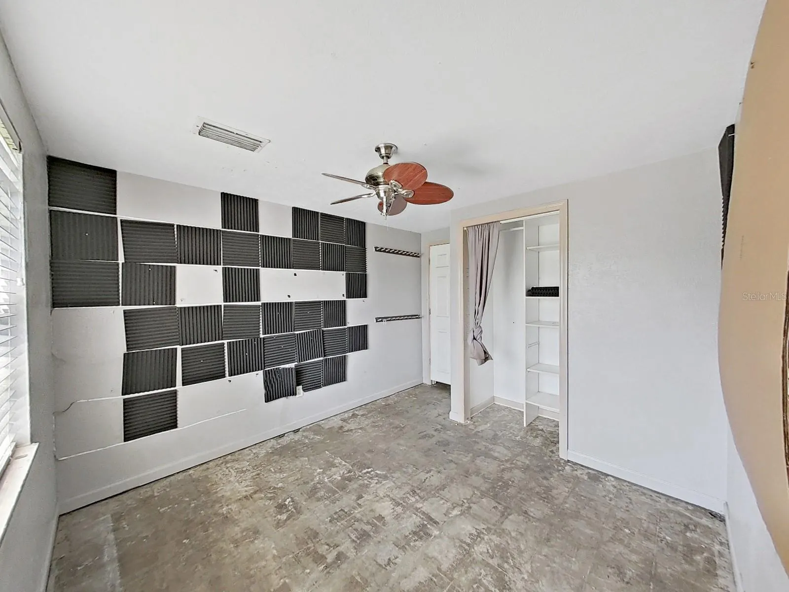 407 2ND AVE SE