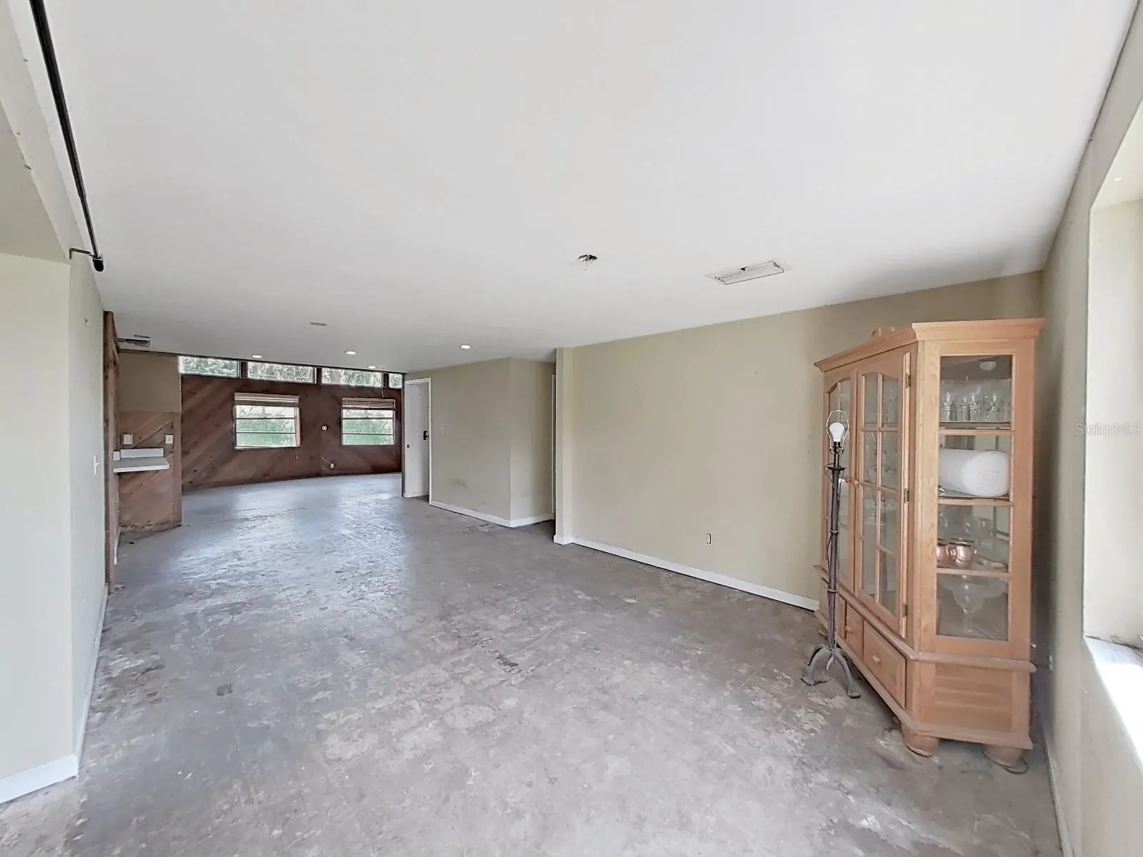 407 2ND AVE SE