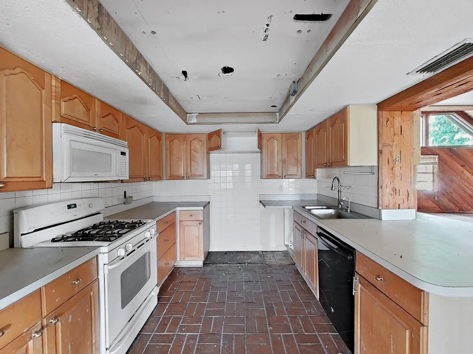 407 2ND AVE SE