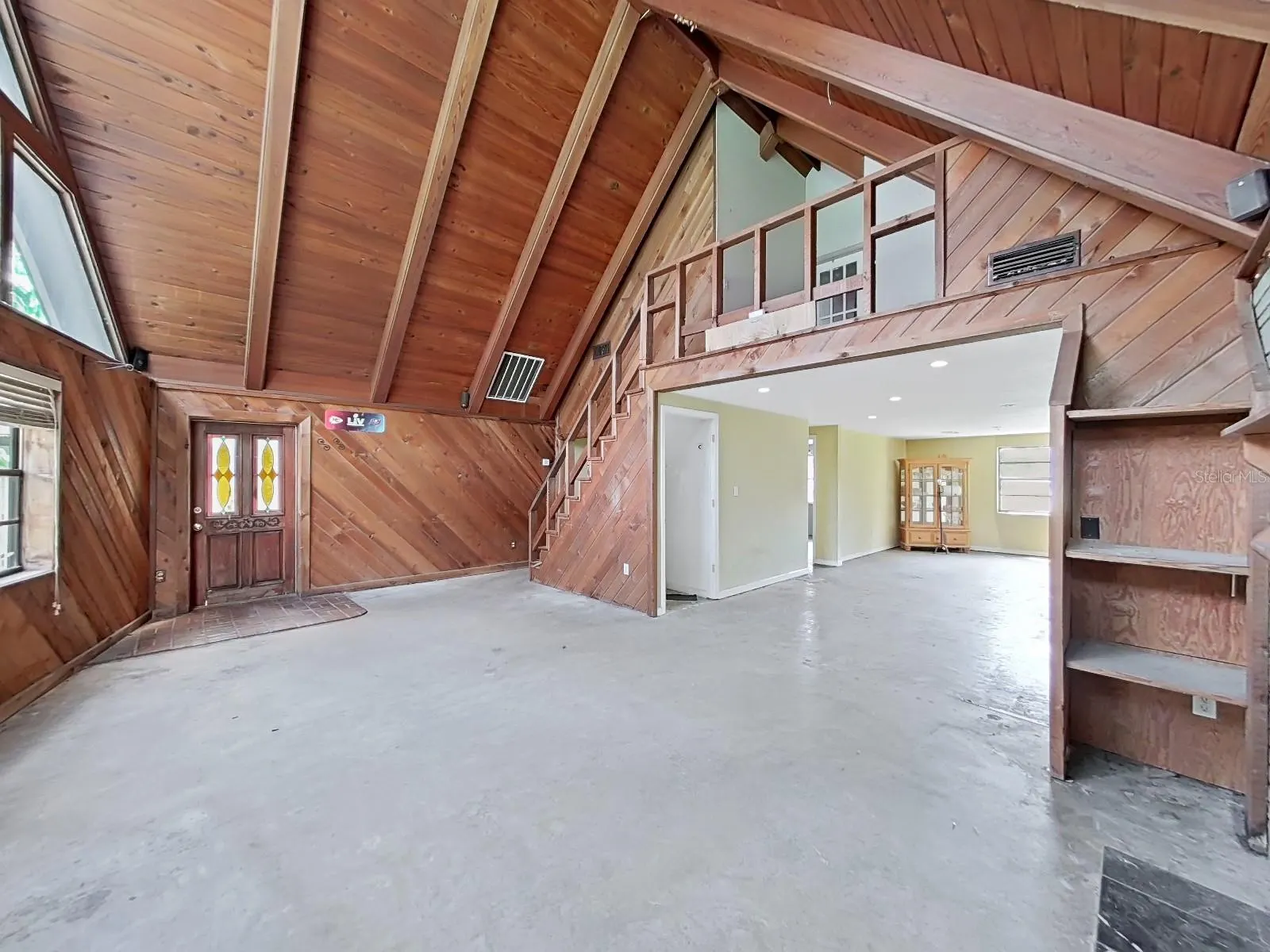 407 2ND AVE SE