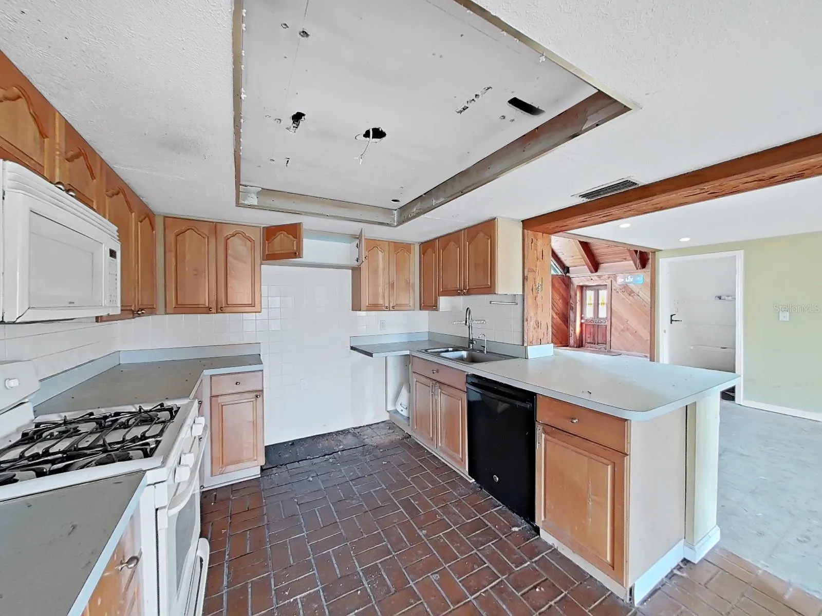 407 2ND AVE SE