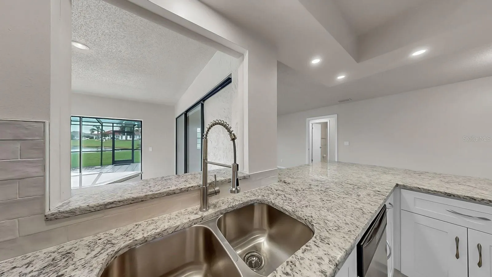 724 ELKHORN RD