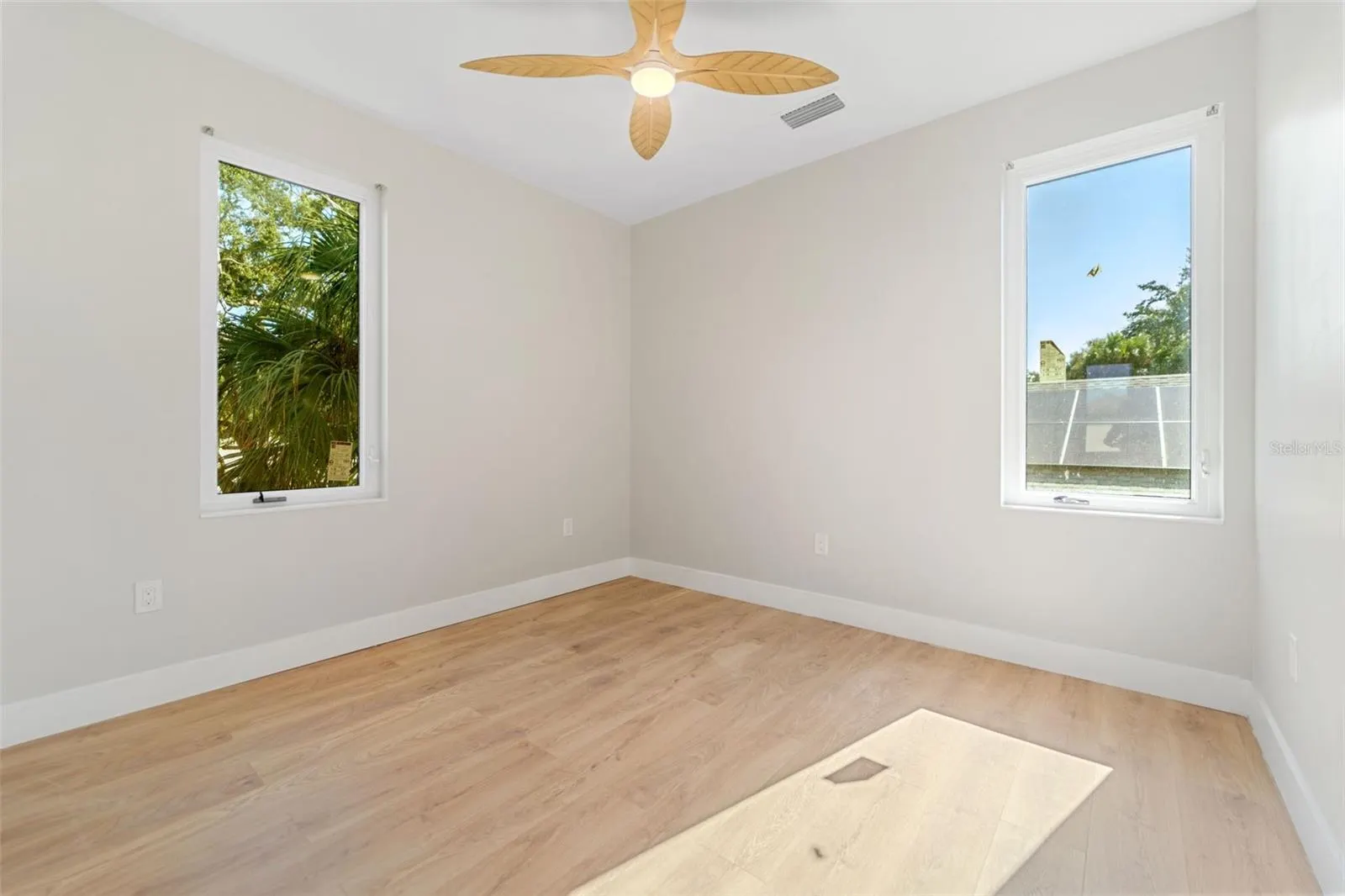 1021 DOUGLAS AVE #2, #2