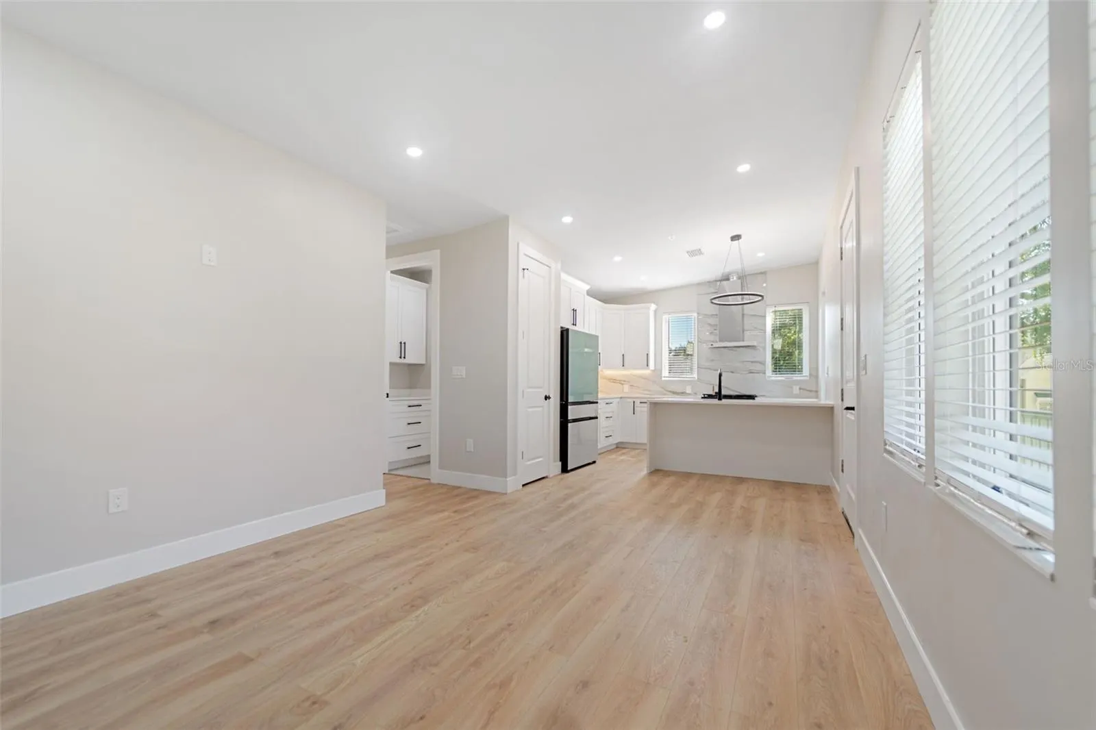 1021 DOUGLAS AVE #2, #2