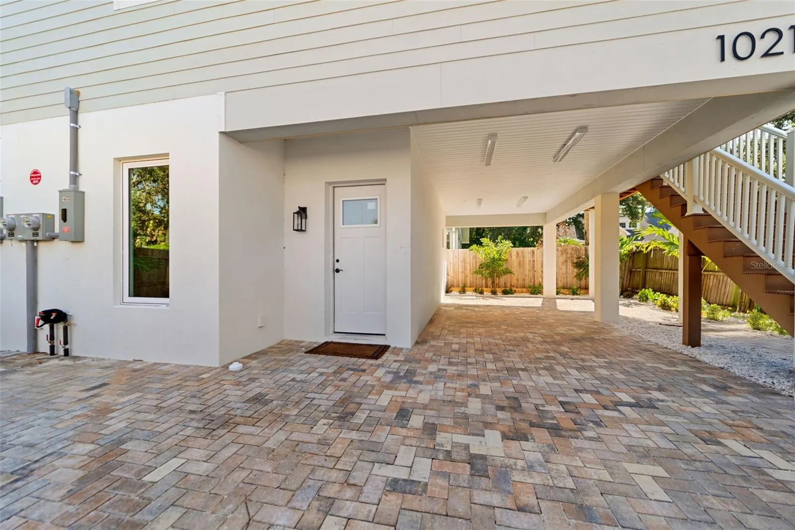 1021 DOUGLAS AVE #2, #2