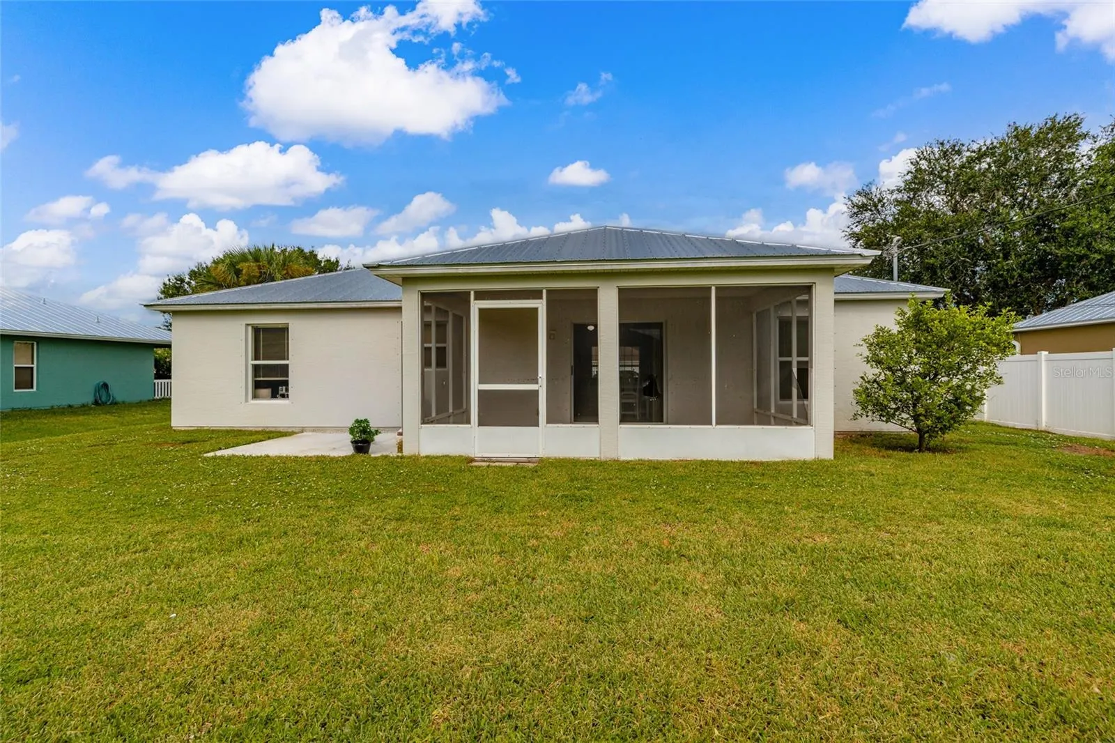 7976 105TH CT