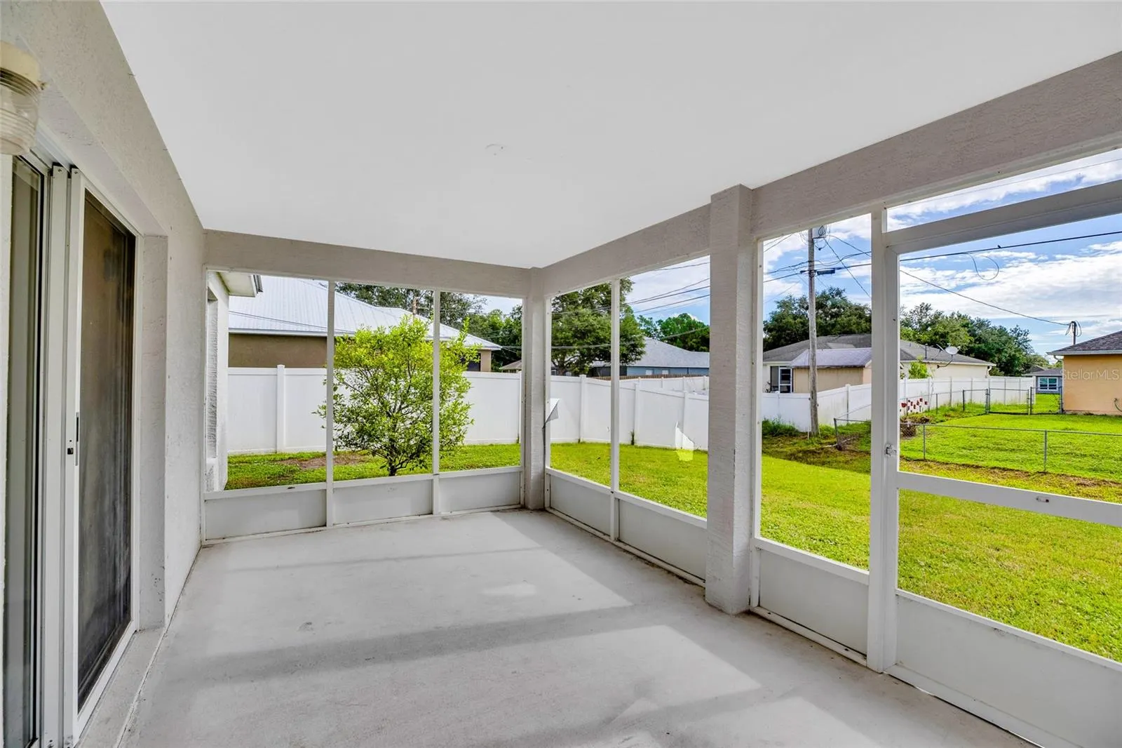 7976 105TH CT