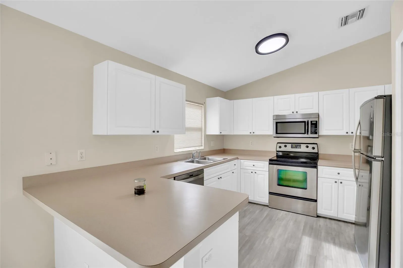 7976 105TH CT