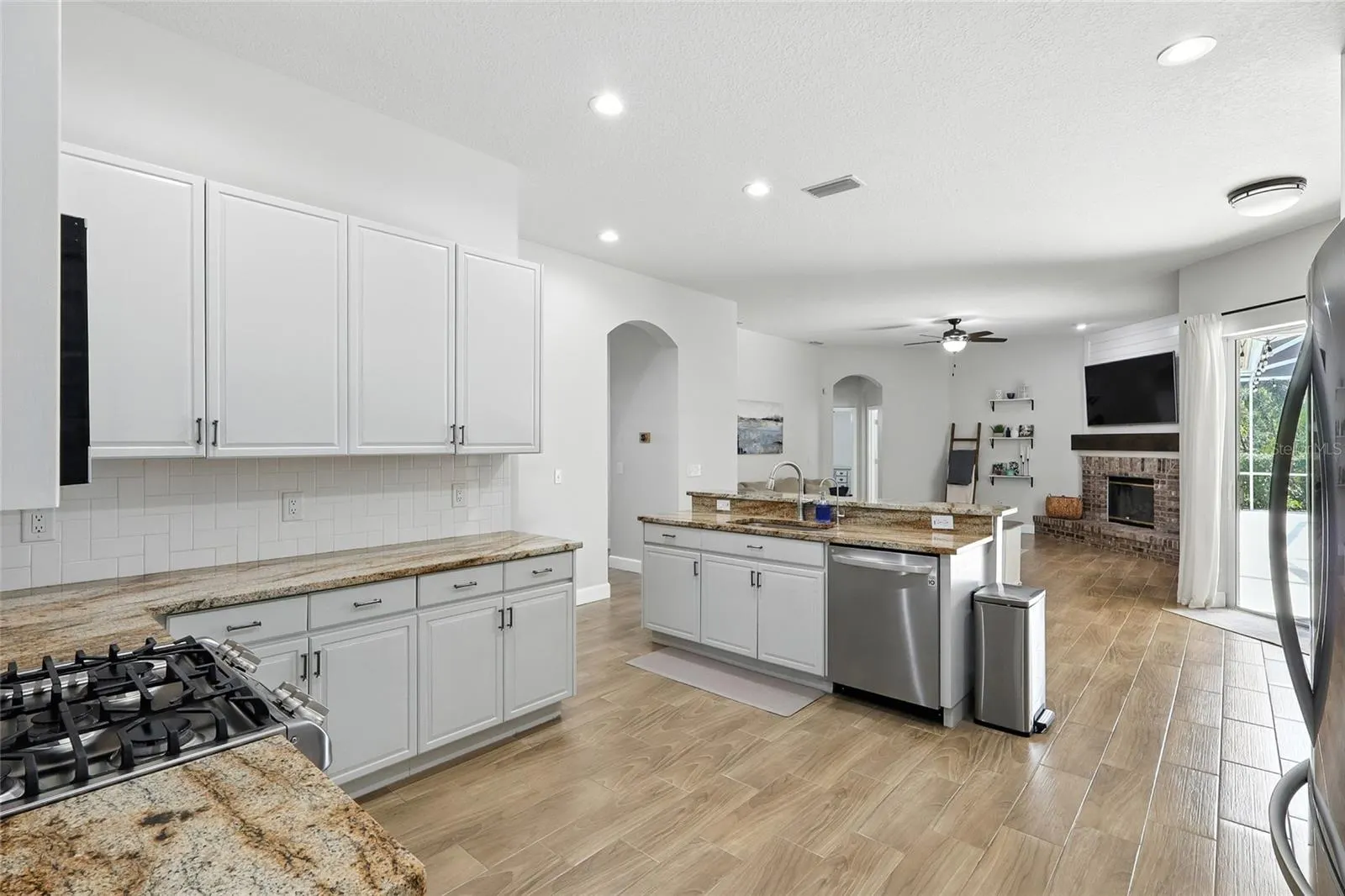 16211 BRIDGEPARK DR