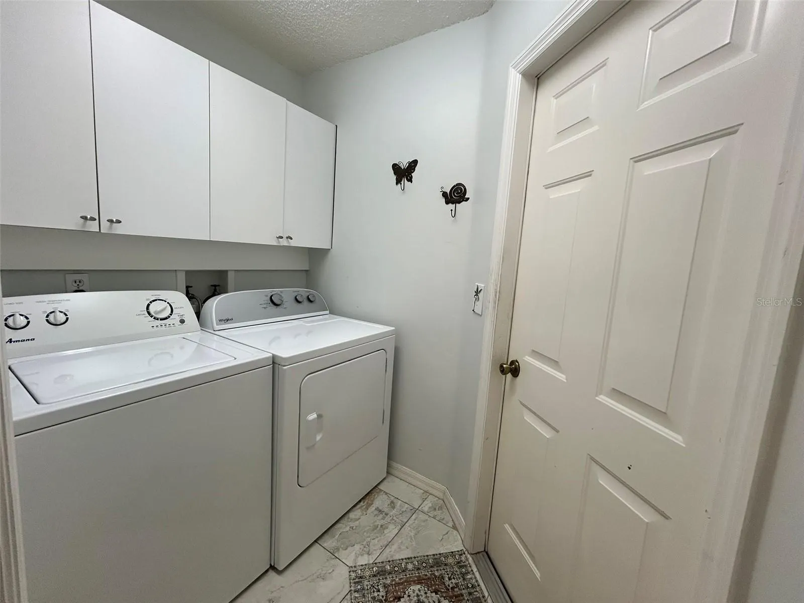 245 HEMINGWAY DR
