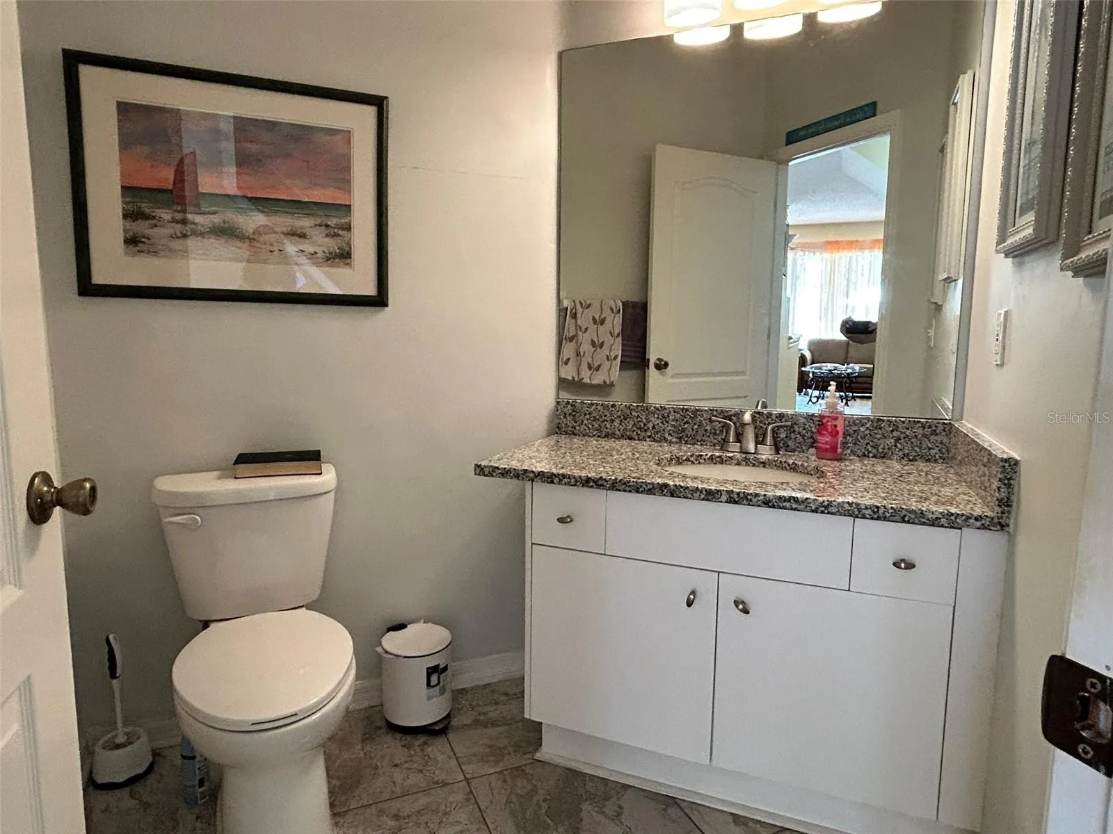 245 HEMINGWAY DR