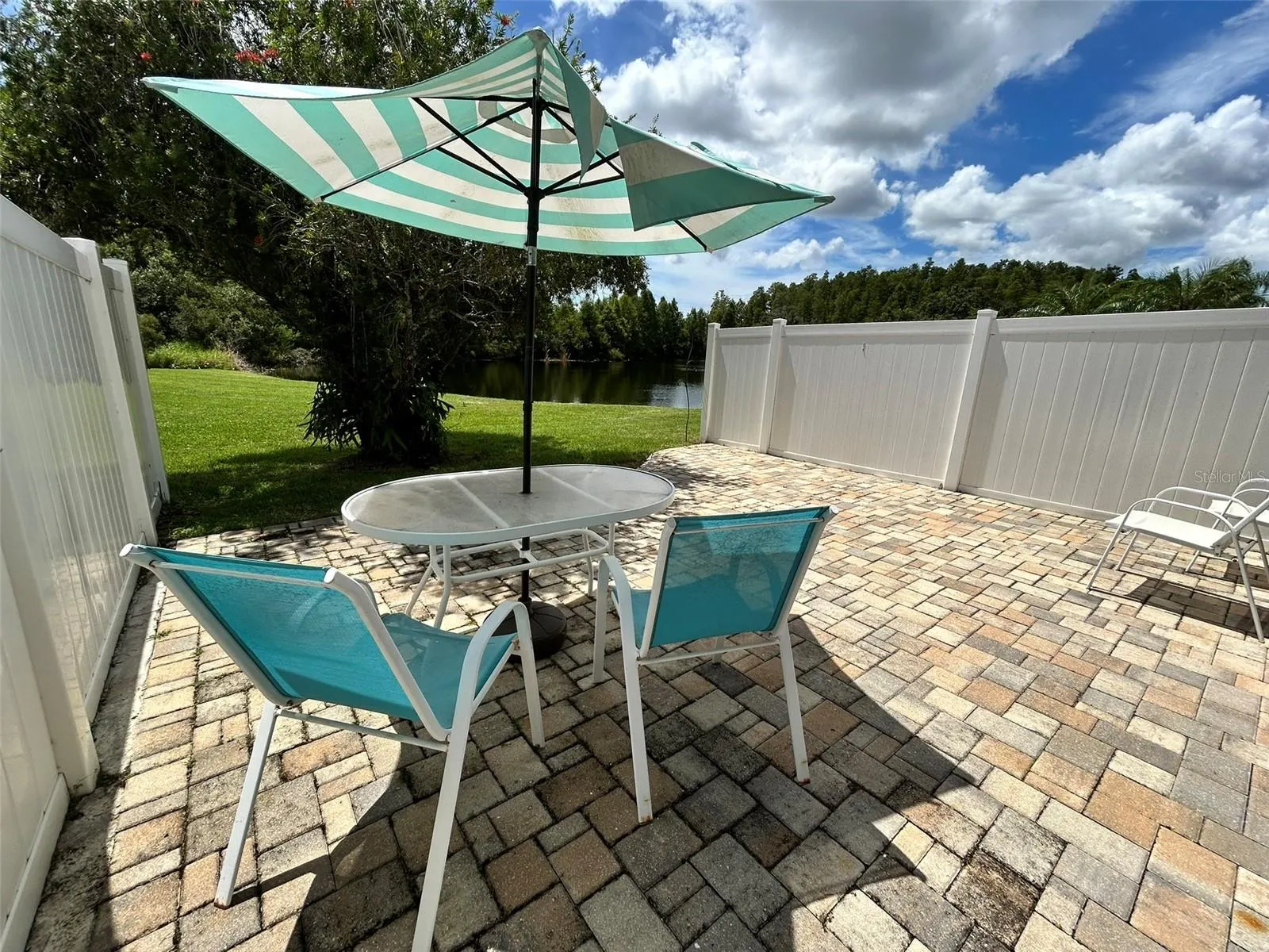 245 HEMINGWAY DR