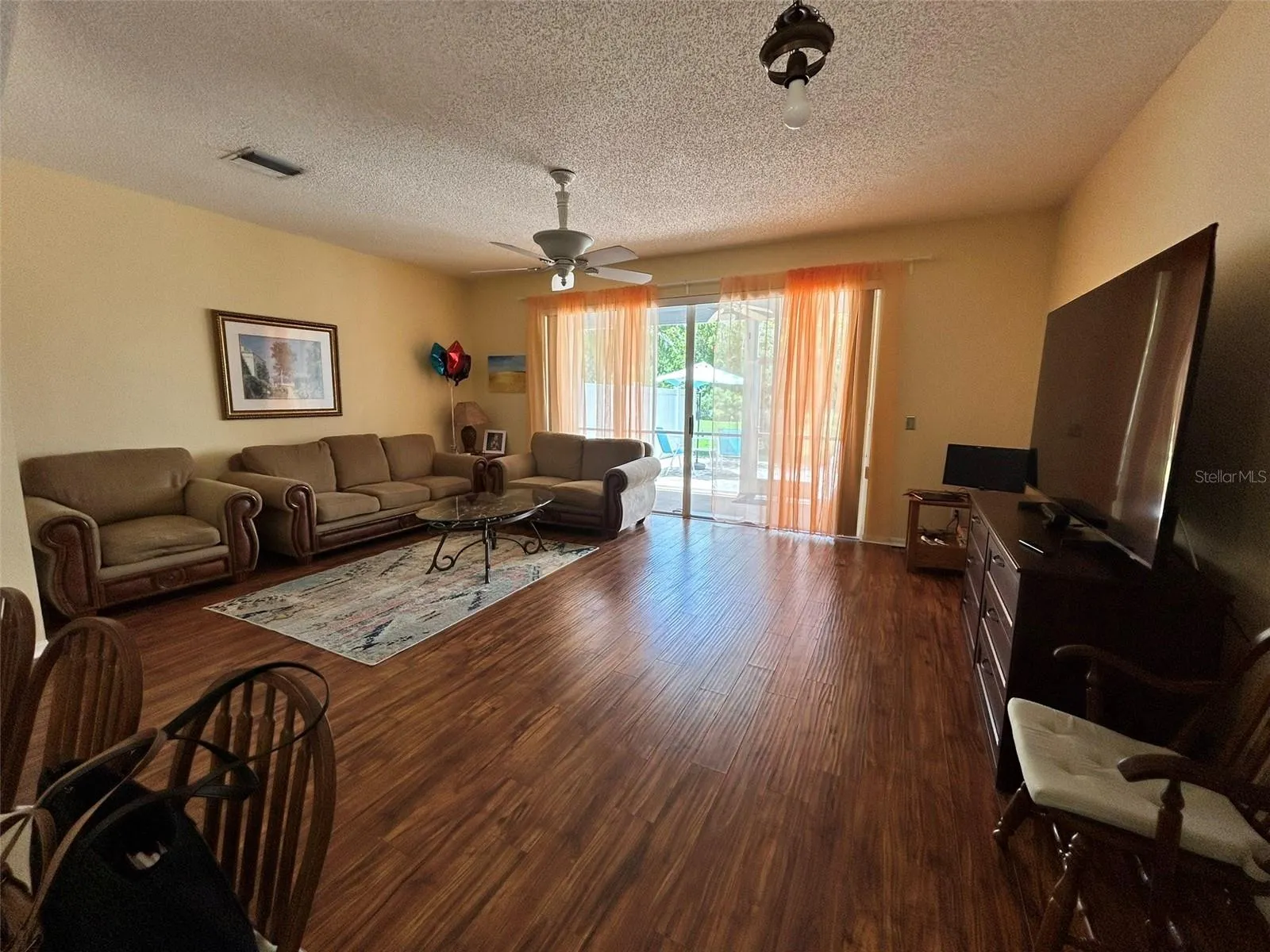 245 HEMINGWAY DR