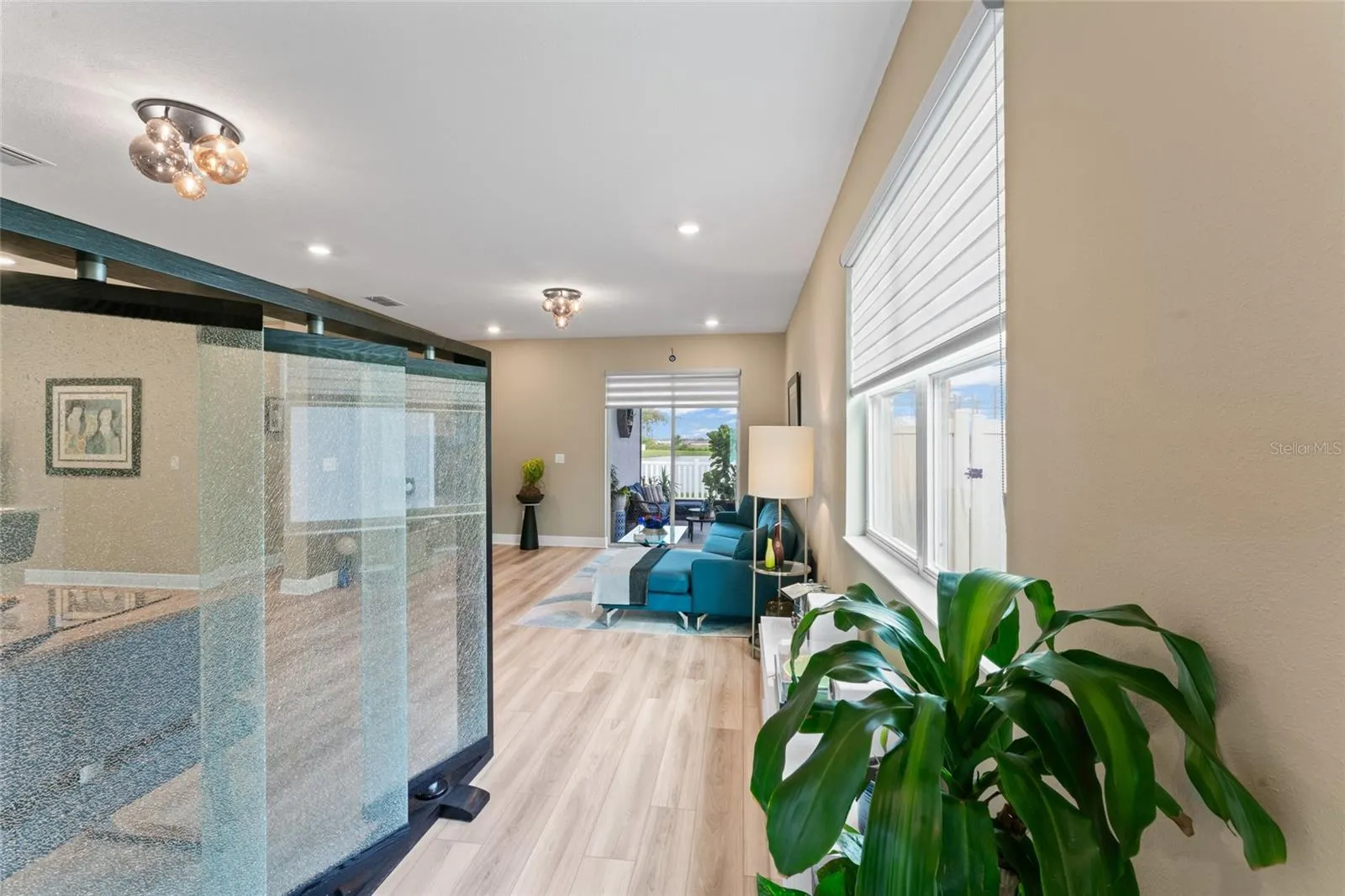 9368 SANDY BLUFFS CIR