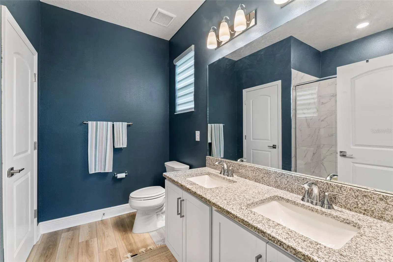 9368 SANDY BLUFFS CIR