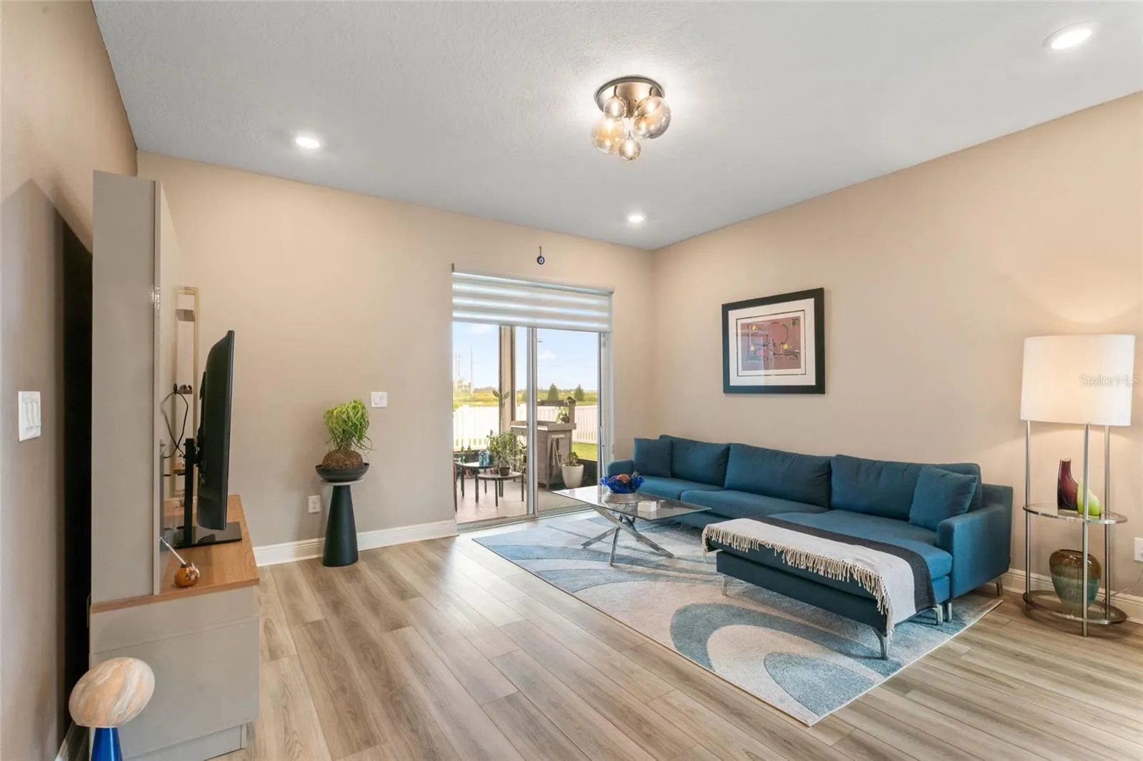 9368 SANDY BLUFFS CIR