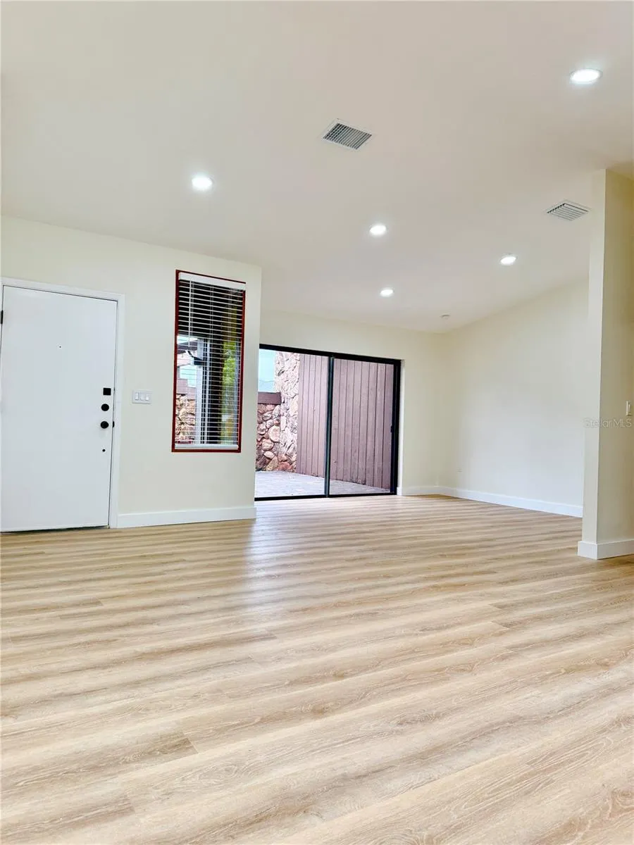 8267 NORWOOD RD