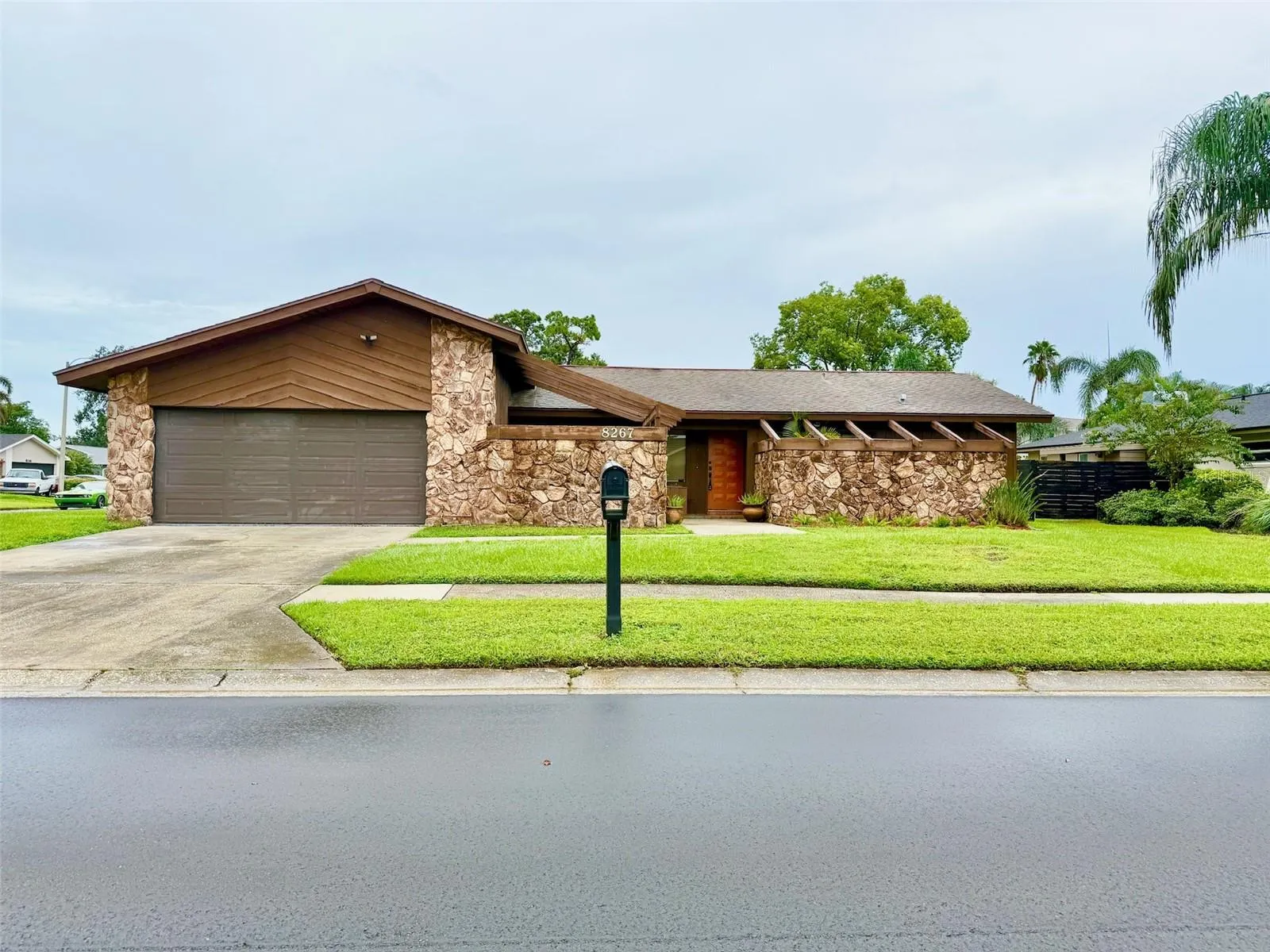 8267 NORWOOD RD