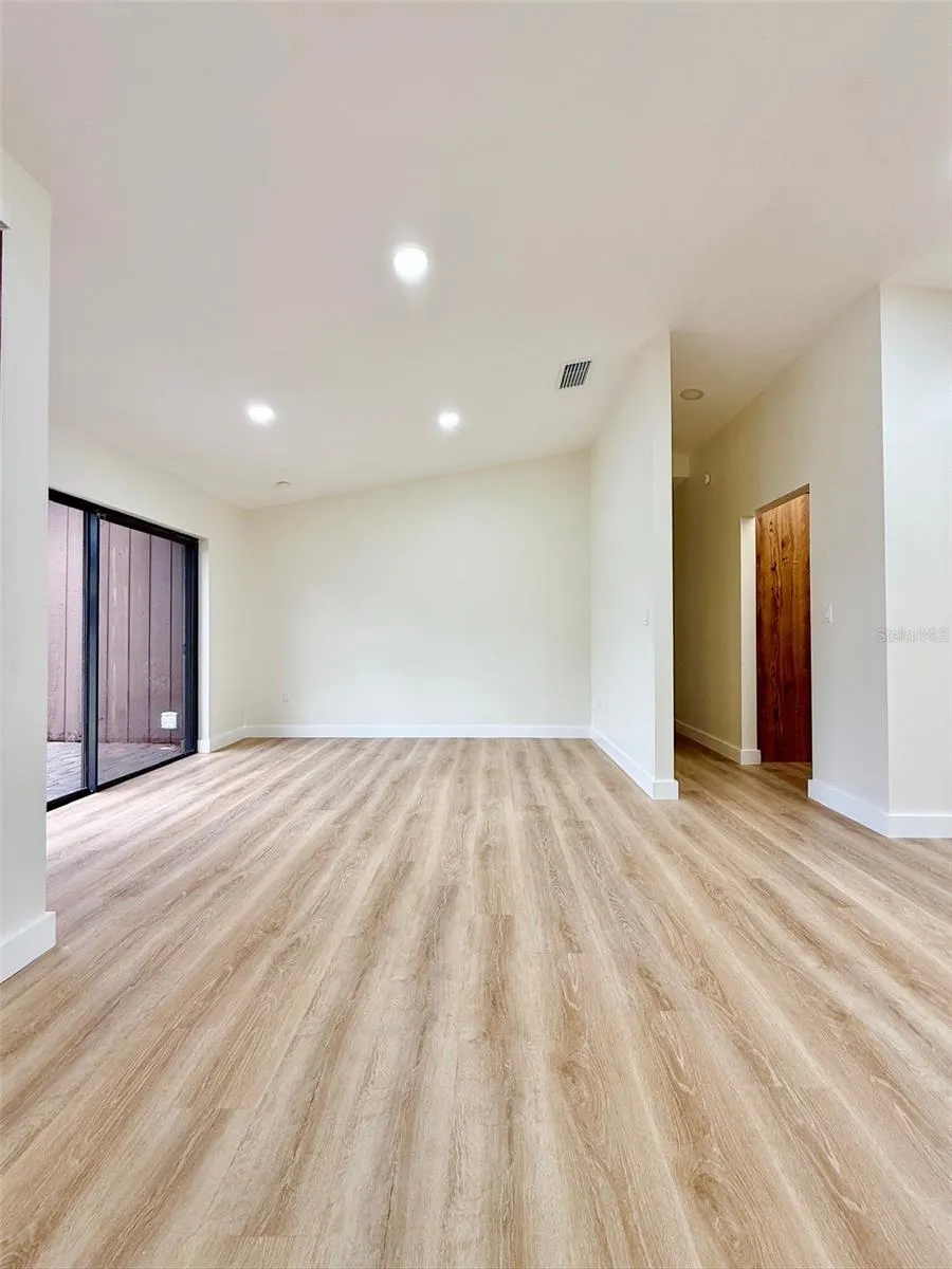 8267 NORWOOD RD