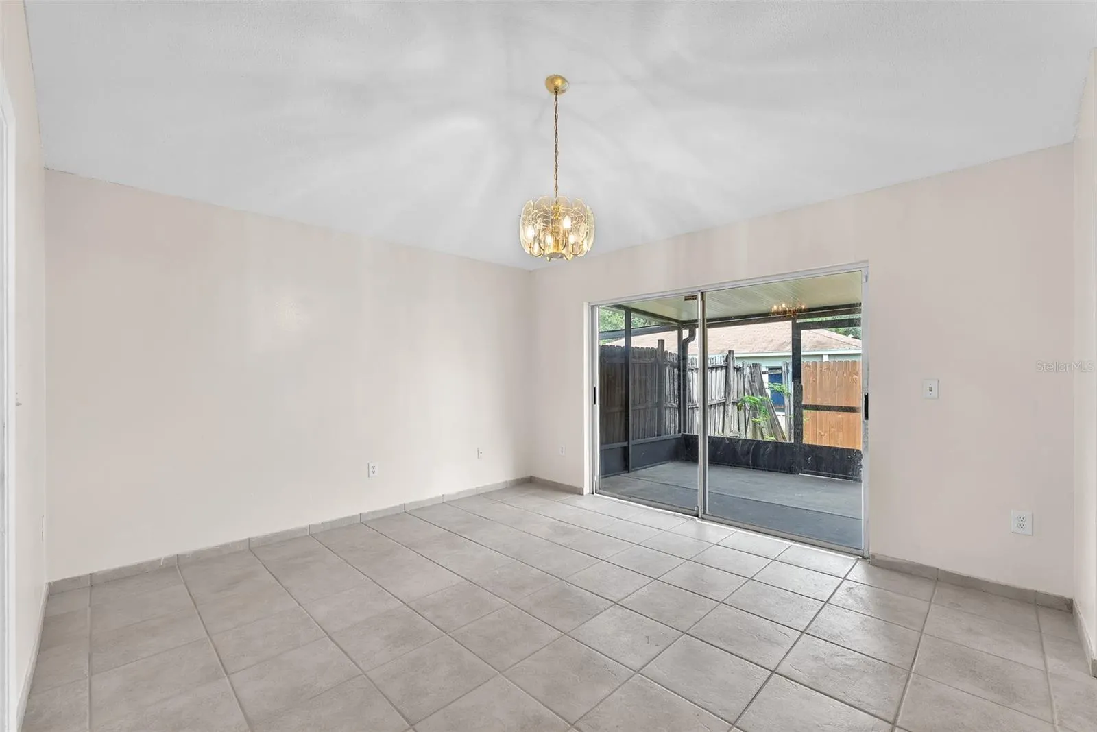 1816 ELLINGTON CT