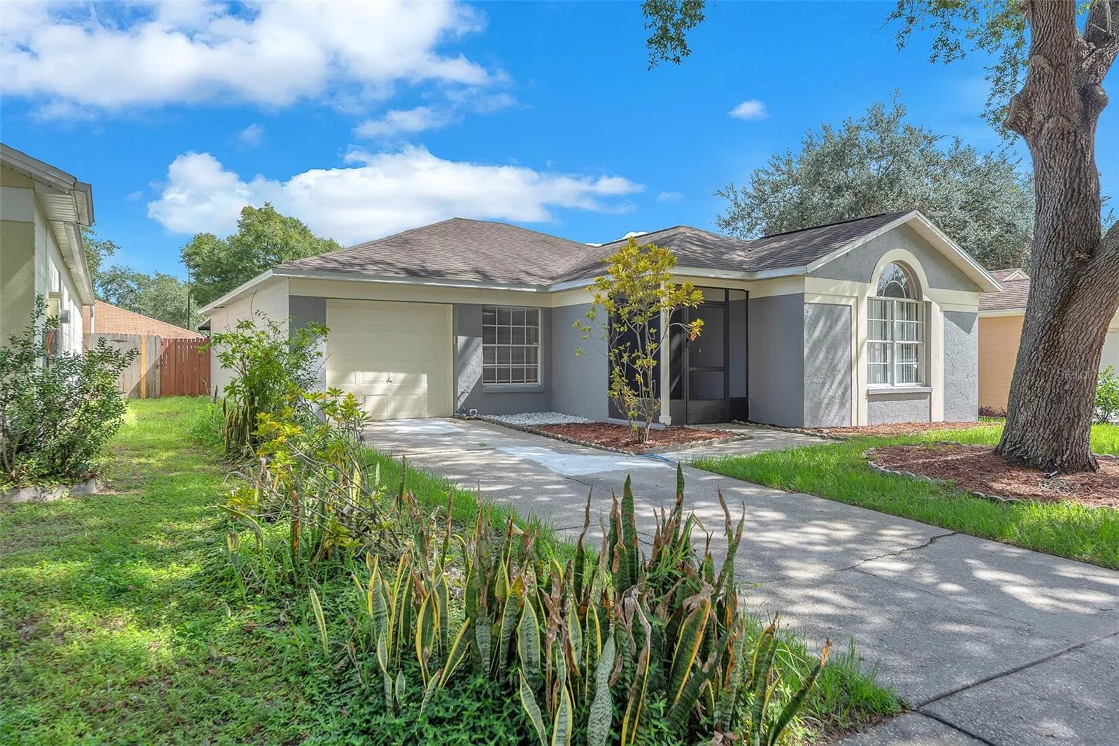 1816 ELLINGTON CT