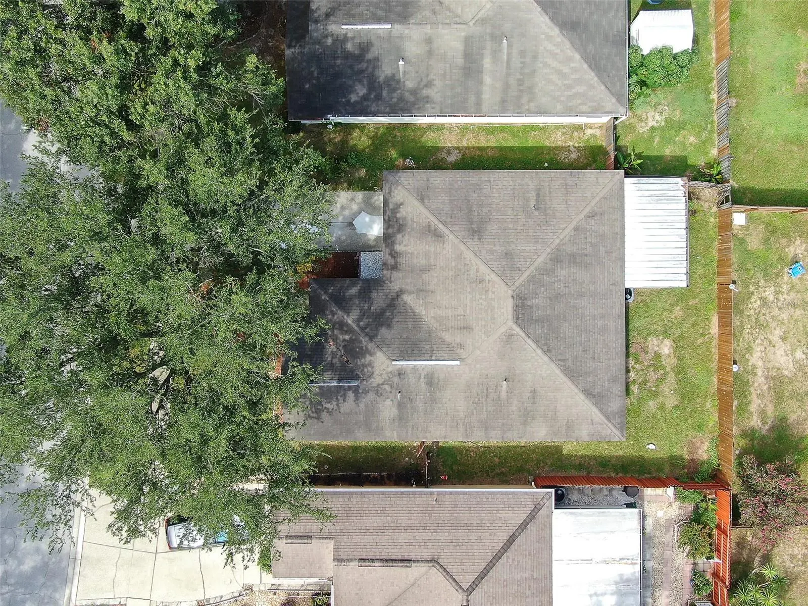 1816 ELLINGTON CT