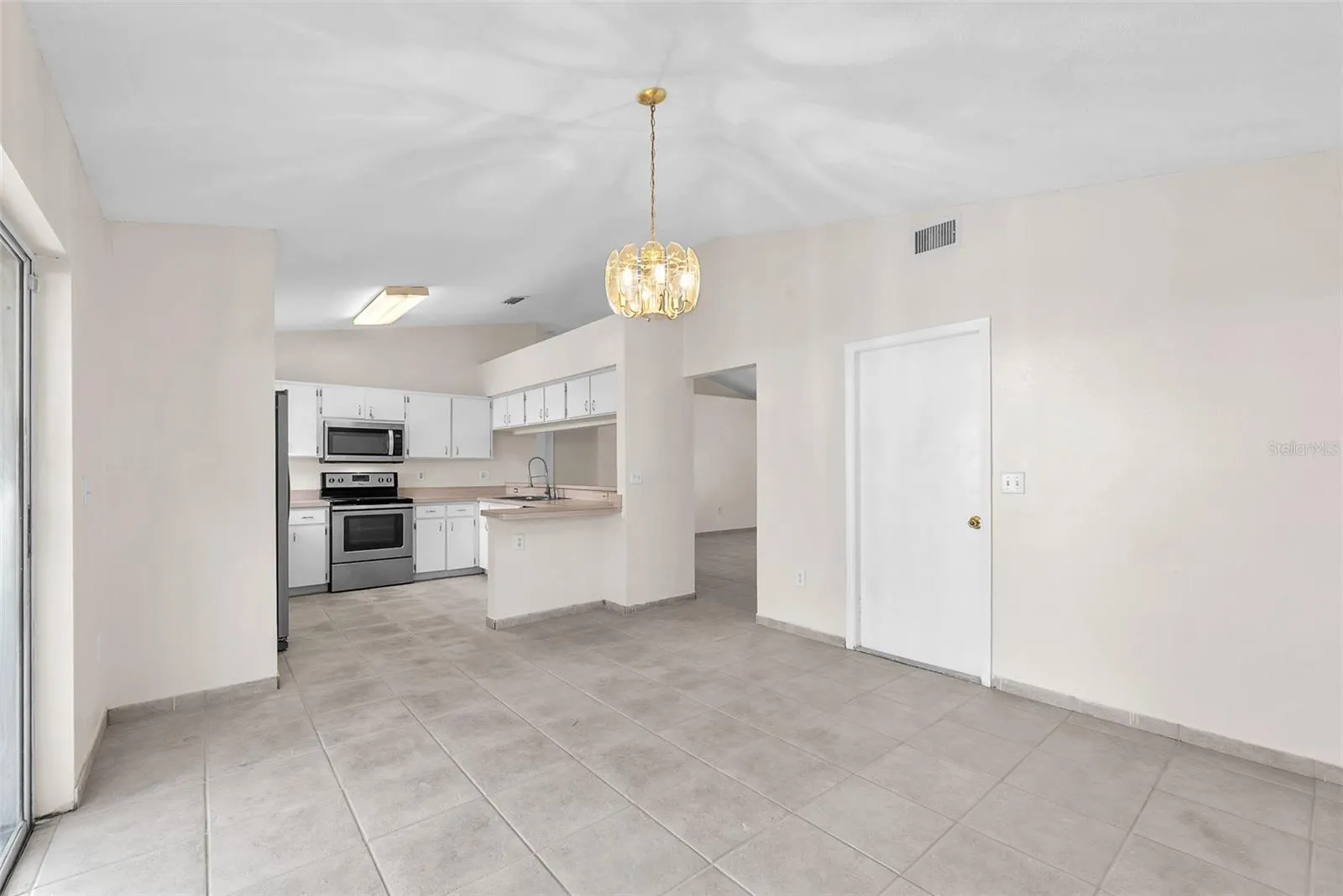 1816 ELLINGTON CT