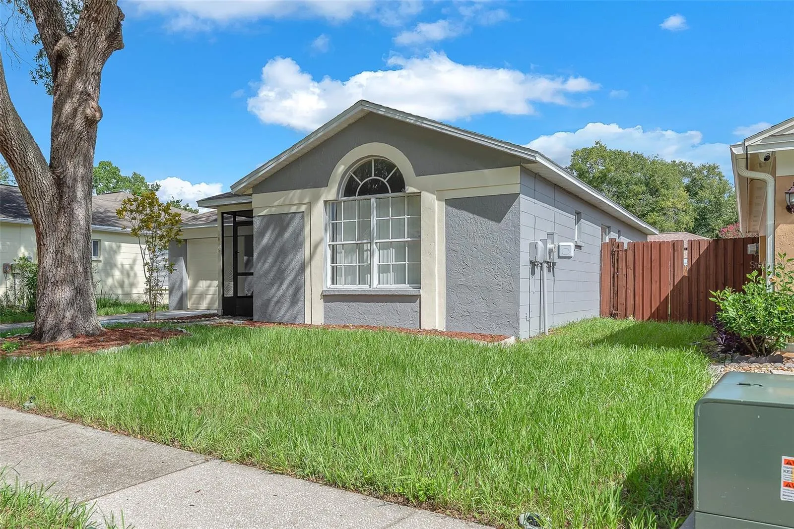 1816 ELLINGTON CT