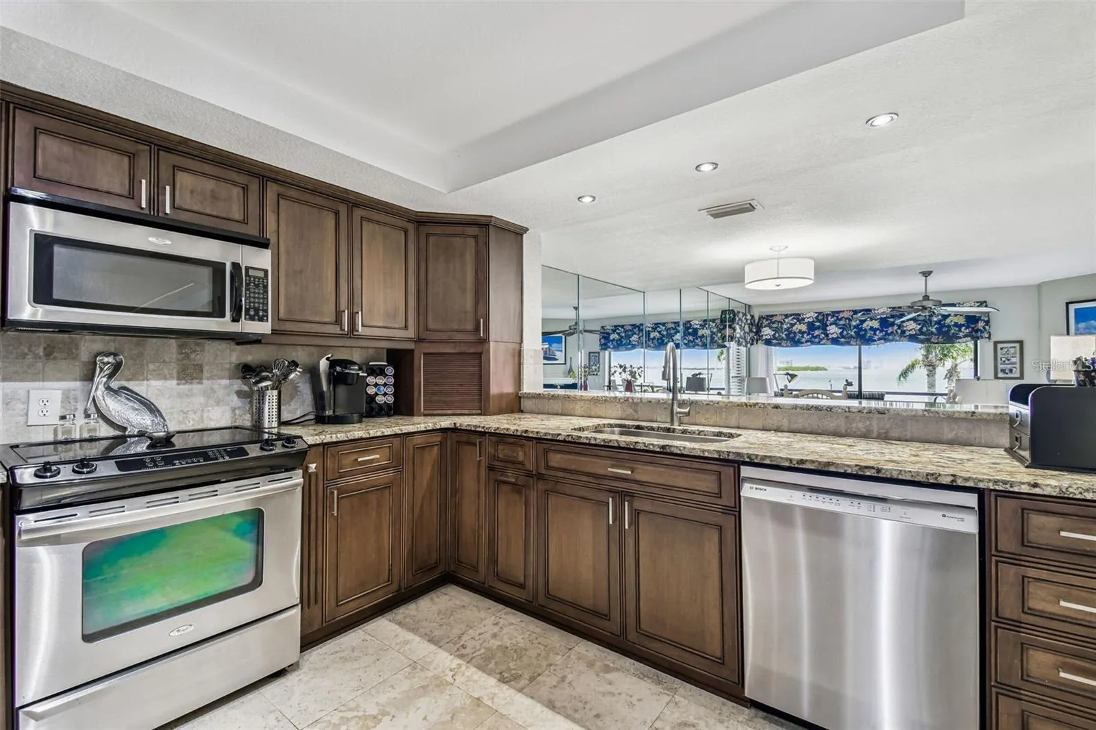 127 1ST ST E #103, #103