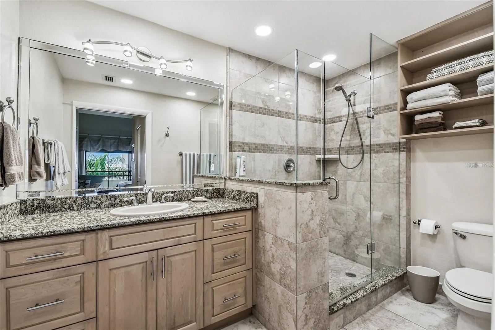 127 1ST ST E #103, #103