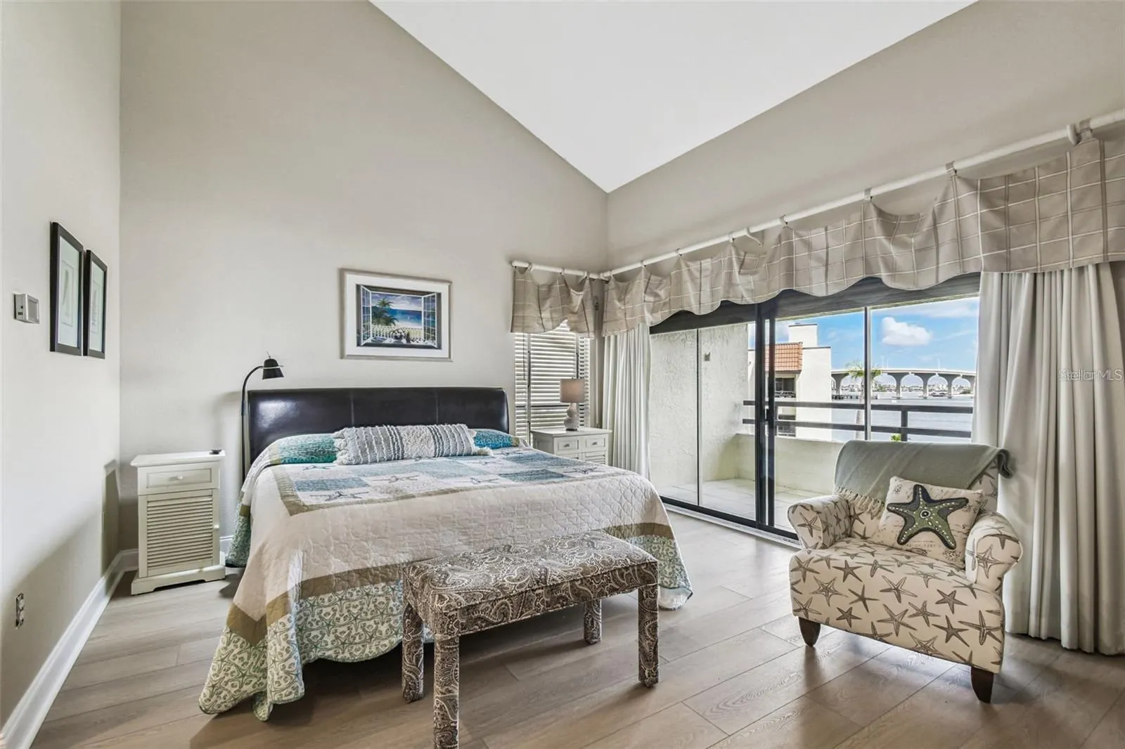 127 1ST ST E #103, #103