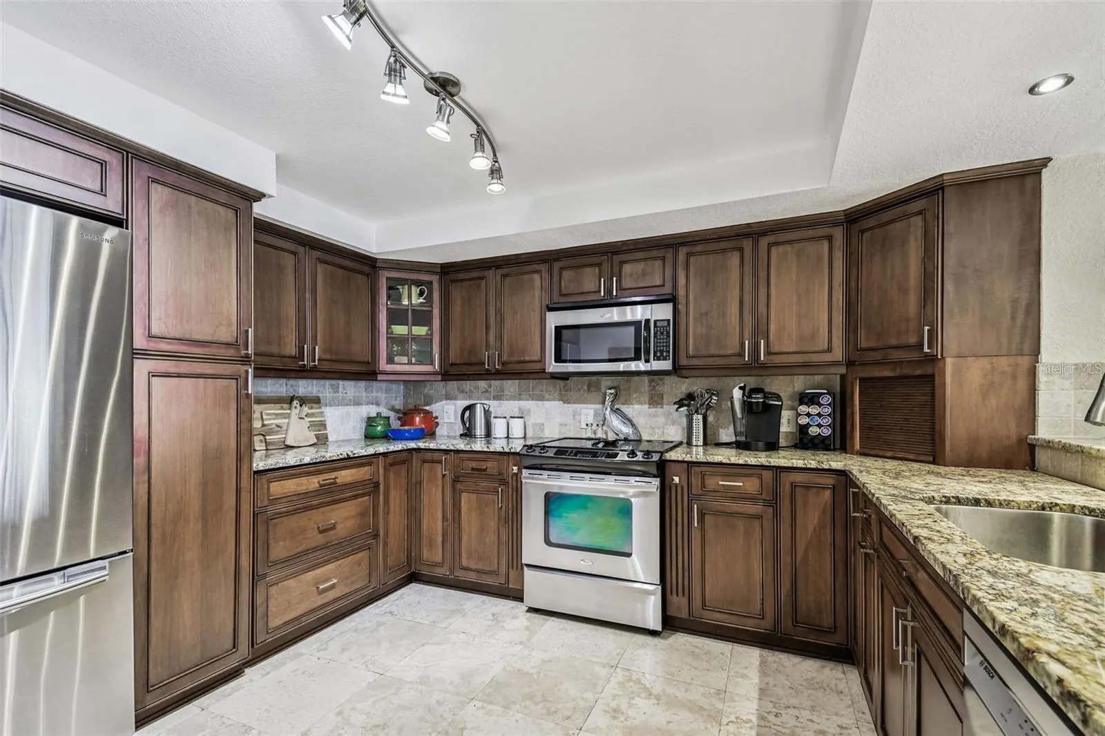 127 1ST ST E #103, #103
