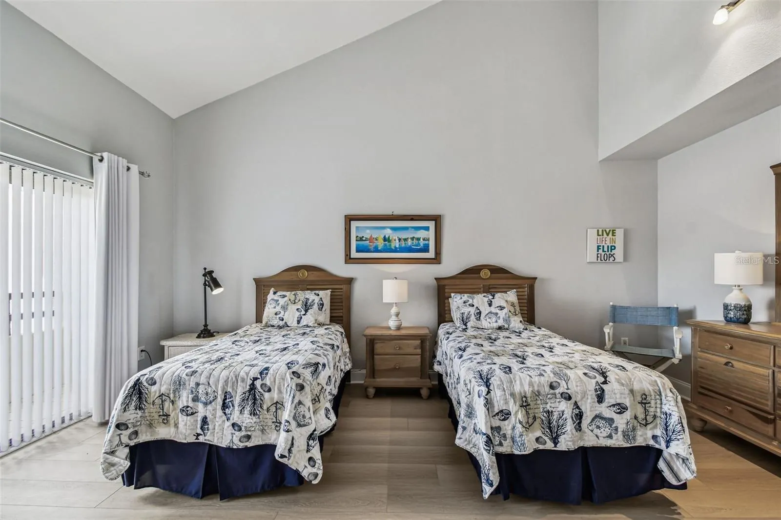 127 1ST ST E #103, #103