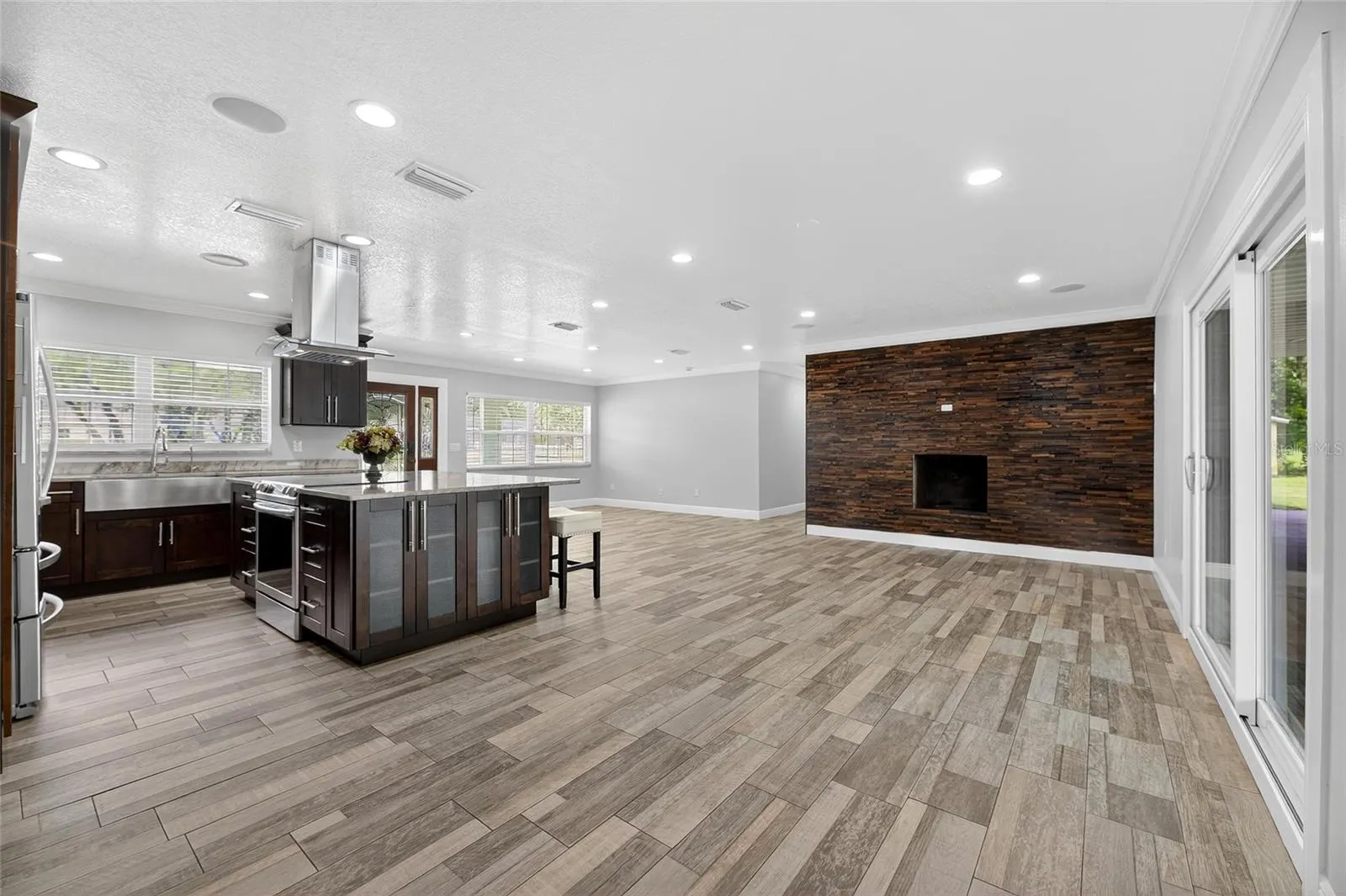 508 CLARISSA DR