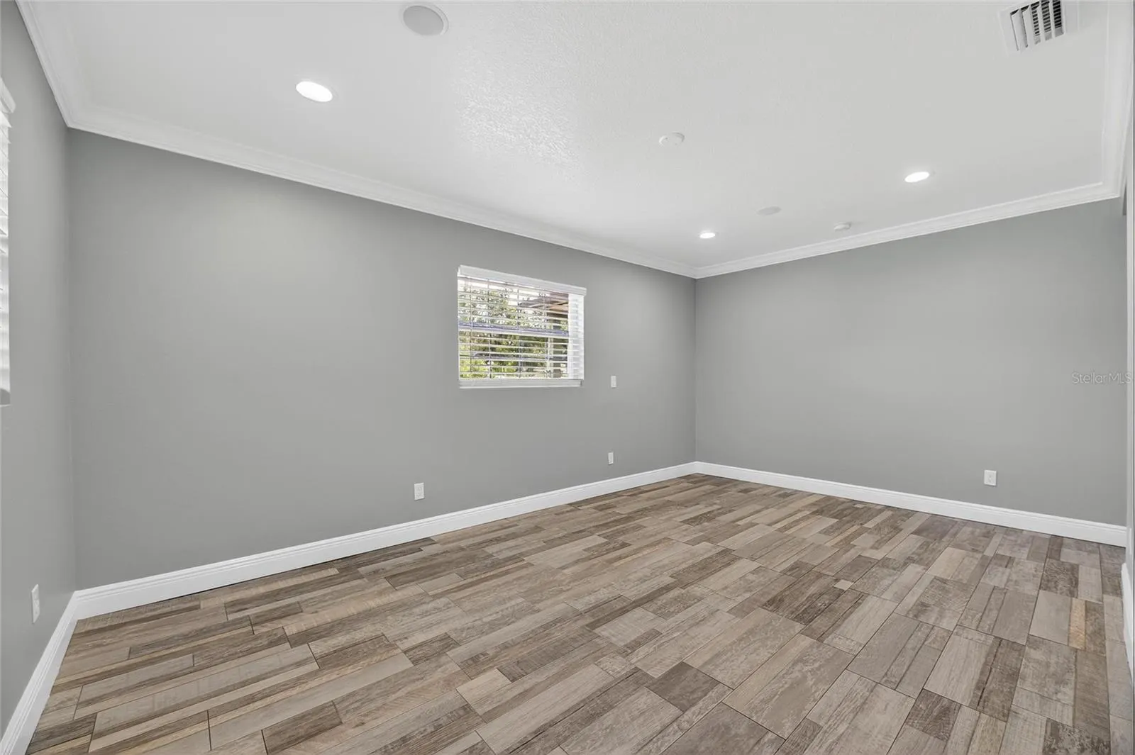 508 CLARISSA DR